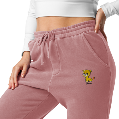 Cozy Comfi Unisex sweatpants - "Queen" Lioness