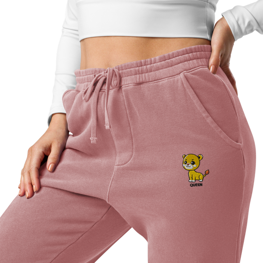 Cozy Comfi Unisex sweatpants - "Queen" Lioness